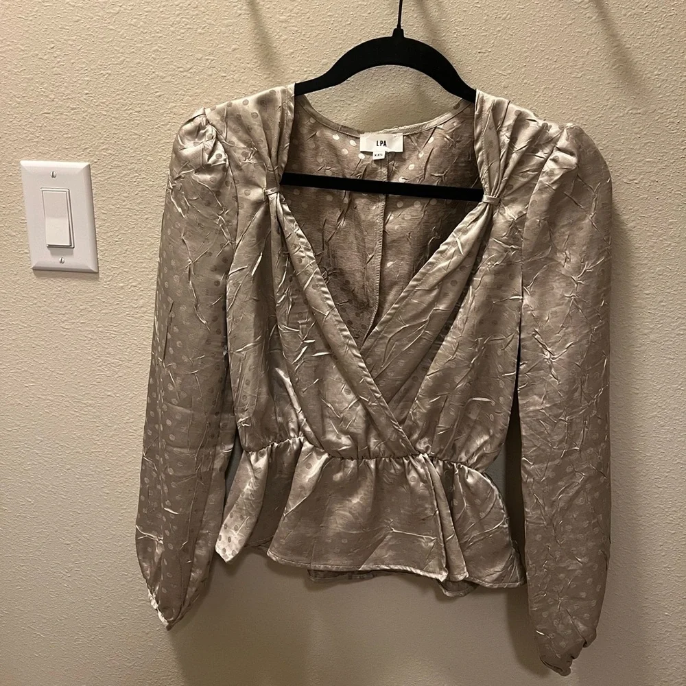 LPA Pinched Shoulder Top in Dusty Gold - Picture 2 of 4